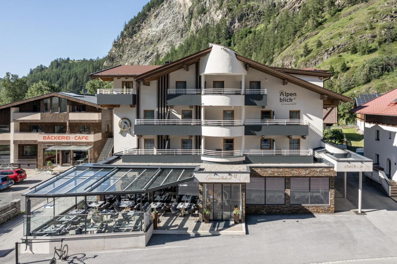 Genusshotel Alpenblick Langenfeld Exterior photo